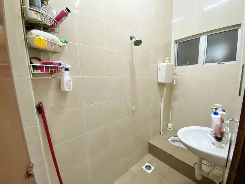 Semi-Detached House for Sale in Seksyen 29 (Shah Alam) - Wan Azlan Ahmad - PropertyGuru.com.my