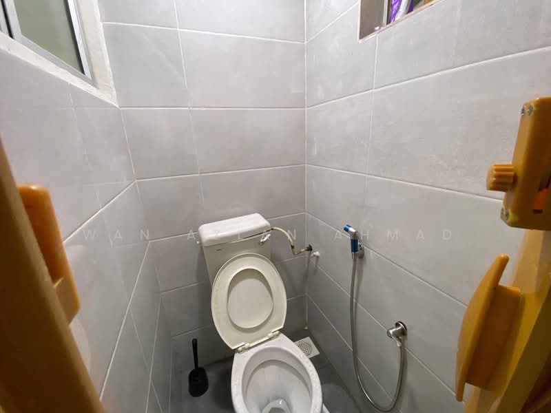 Semi-Detached House for Sale in Seksyen 29 (Shah Alam) - Wan Azlan Ahmad - PropertyGuru.com.my