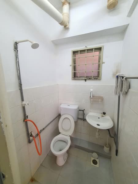 Apartment for Rent at Sri Bayu - Kent Fatt - Bathroom - PropertyGuru.com.my
