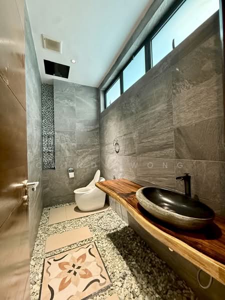 Rumah Banglo untuk Dijual di Taman Sains Selangor (Kota Damansara) - Caindy Wong - Bathroom - PropertyGuru.com.my