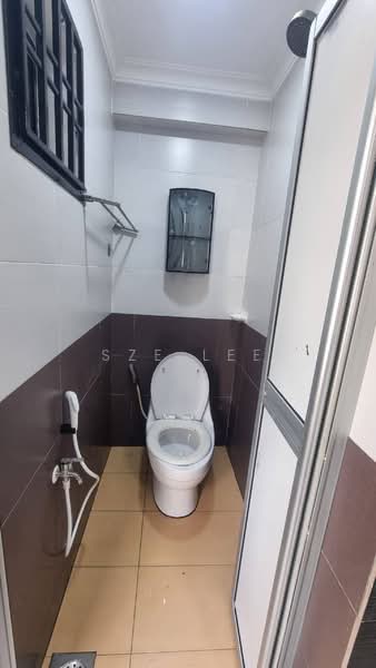 Rumah Teres 2 Tingkat untuk Dijual di Taman Sri Muhibbah (Kulai) - Sze Lee - Bathroom - PropertyGuru.com.my