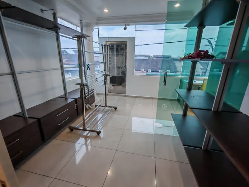 Rumah Teres 2-Tingkat untuk Dijual di Taman Anggerik (Tampoi) - Evie Song - PropertyGuru.com.my