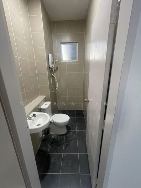 Pangsapuri untuk Disewa di Opal - Wai Ann Teng - Bathroom - PropertyGuru.com.my