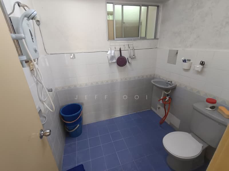 Kondominium untuk Dijual di Sri Pelangi Condominiums - Jeff Ooi - Bathroom - PropertyGuru.com.my