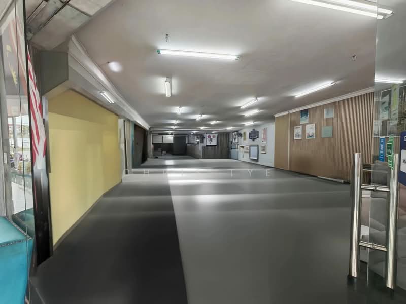 Shop for Rent in Bandar Puchong Utama (Puchong) - Chris Tye - Entrance - PropertyGuru.com.my