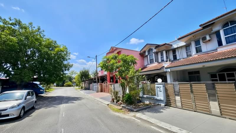 Rumah Teres 2 Tingkat untuk Dijual di Bandar Putra (Kulai) - Sausa Lee - Exterior - PropertyGuru.com.my
