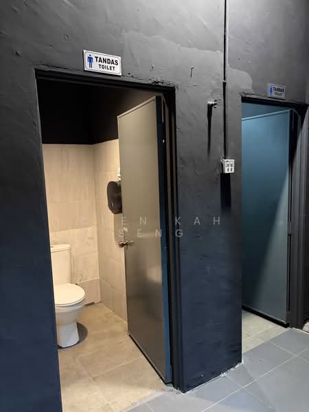 Shop for Rent in Seksyen 19 (Petaling Jaya) - Chen Kah Seng - Bathroom - PropertyGuru.com.my