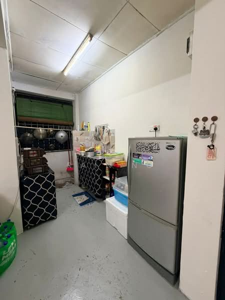 Rumah Flat untuk Dijual di Rumah Pangsa Permas Jaya - Rain Ng - Kitchen - PropertyGuru.com.my
