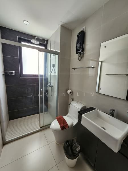 Condominium for Rent at Bay Point @ Country Garden Danga Bay - Jason Lim - Bathroom - PropertyGuru.com.my