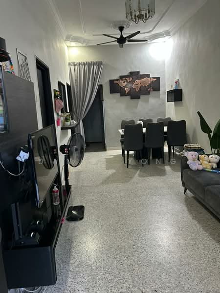 Rumah Teres 1 Tingkat untuk Dijual di Taman Pasir Putih (Pasir Gudang) - Daniel Yong - Living Room - PropertyGuru.com.my