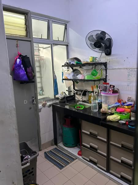 Rumah Teres 1 Tingkat untuk Dijual di Taman Pasir Putih (Pasir Gudang) - Daniel Yong - Kitchen - PropertyGuru.com.my