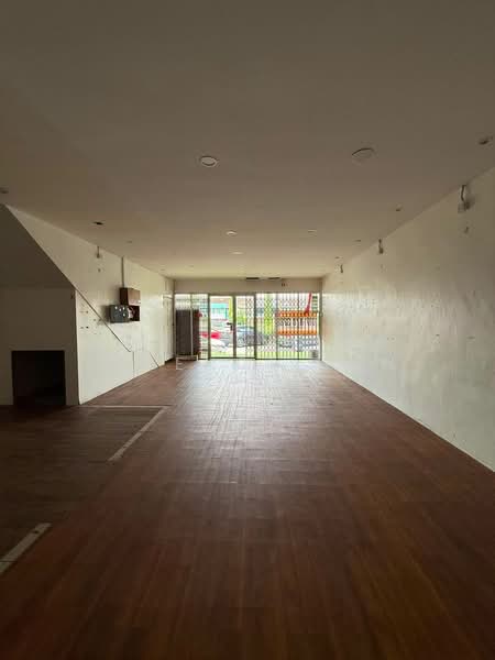 Shop for Rent in Taman Ungku Tun Aminah (Skudai) - Terence Tan - Interior - PropertyGuru.com.my