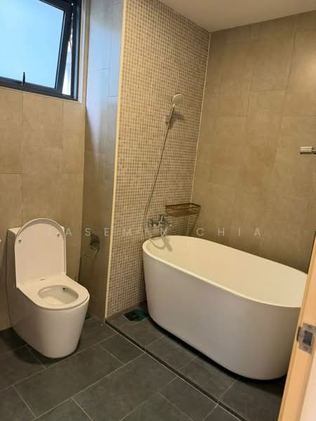 Servis Apartment untuk Dijual di East Parc @ Manjalara - Jasemin Chia - Bathroom - PropertyGuru.com.my
