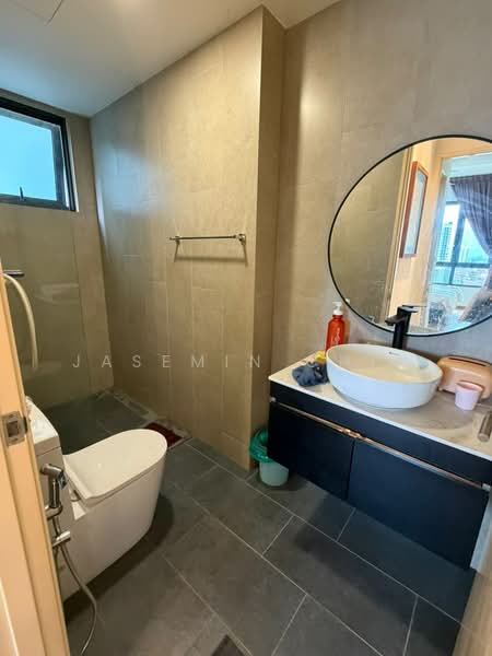 Servis Apartment untuk Dijual di East Parc @ Manjalara - Jasemin Chia - Bathroom - PropertyGuru.com.my