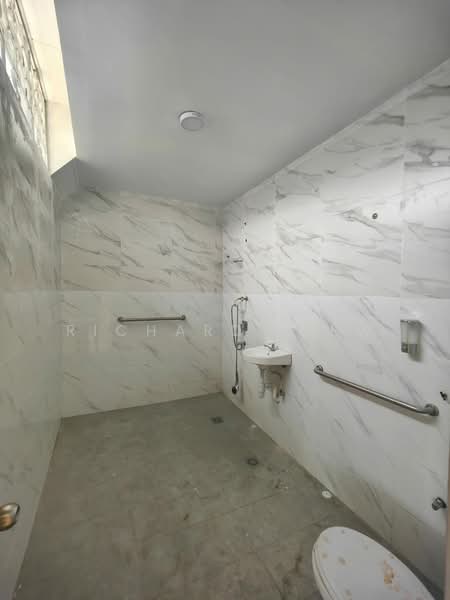 2-storey Terraced House for Sale in SS1 (Petaling Jaya) - Richard Liew - Bathroom - PropertyGuru.com.my