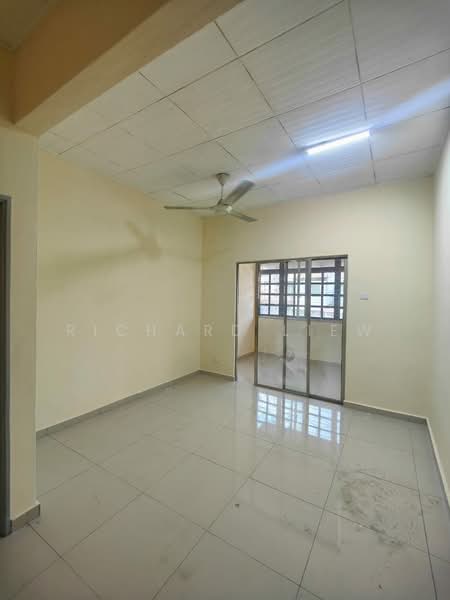 2-storey Terraced House for Sale in SS1 (Petaling Jaya) - Richard Liew - Living Room - PropertyGuru.com.my