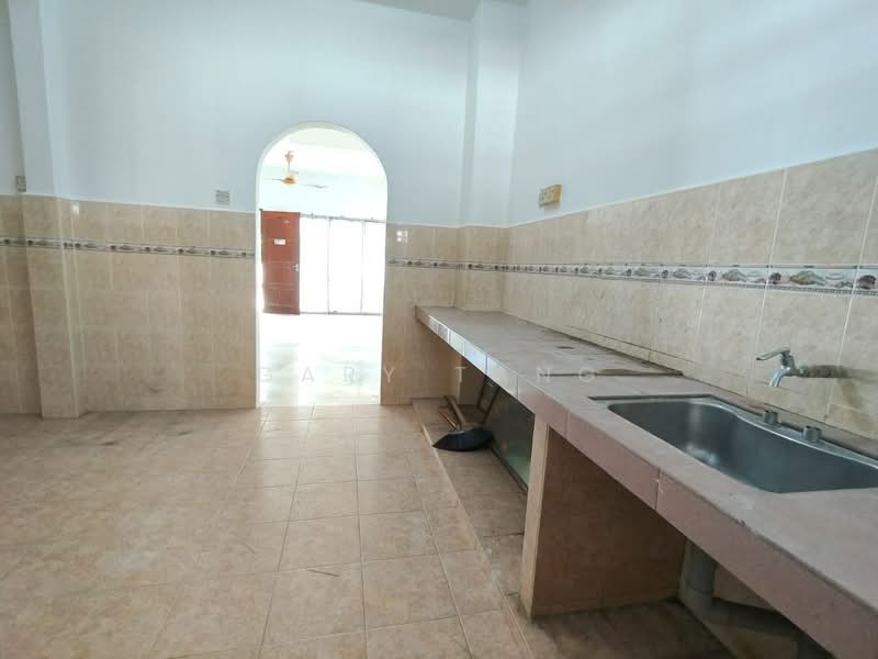 Rumah Teres 2 Tingkat untuk Dijual di Taman Cempaka (Ipoh) - Gary Tang - Kitchen - PropertyGuru.com.my