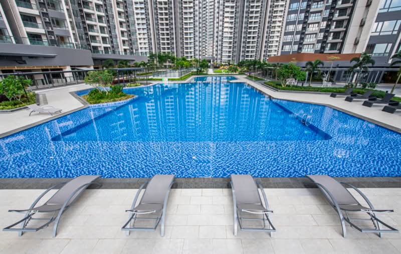 Condominium for Sale at R&F Princess Cove Phase 2-Seine Region - R&F Princess Cove Sales Representative - Exterior - PropertyGuru.com.my
