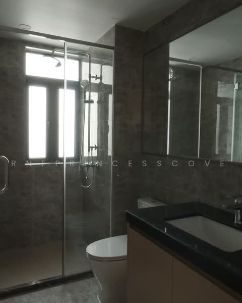 Condominium for Sale at R&F Princess Cove Phase 2-Seine Region - R&F Princess Cove Sales Representative - Bathroom - PropertyGuru.com.my