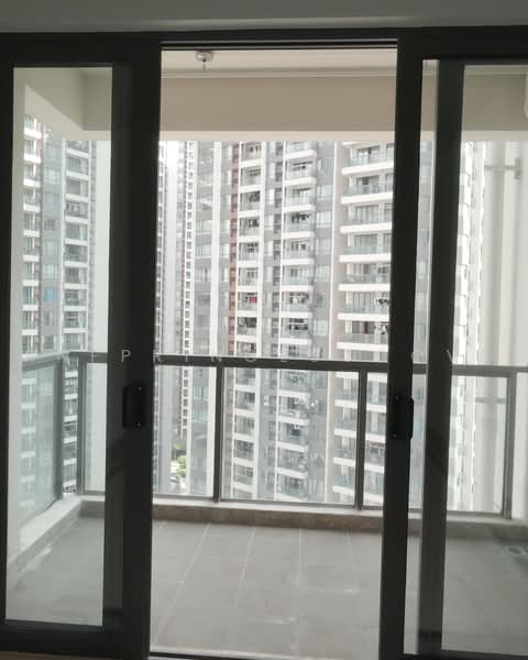Condominium for Sale at R&F Princess Cove Phase 2-Seine Region - R&F Princess Cove Sales Representative - Balcony - PropertyGuru.com.my
