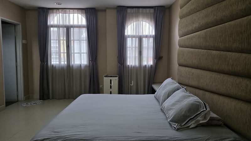 Rumah Berkembar untuk Dijual di Kota Kemuning (Shah Alam) - J J - PropertyGuru.com.my