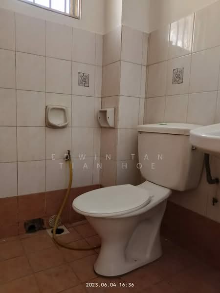 2-storey Terraced House for Sale in Bandar Puteri Klang (Klang) - Edwin Tan Tian Hoe - Bathroom - PropertyGuru.com.my