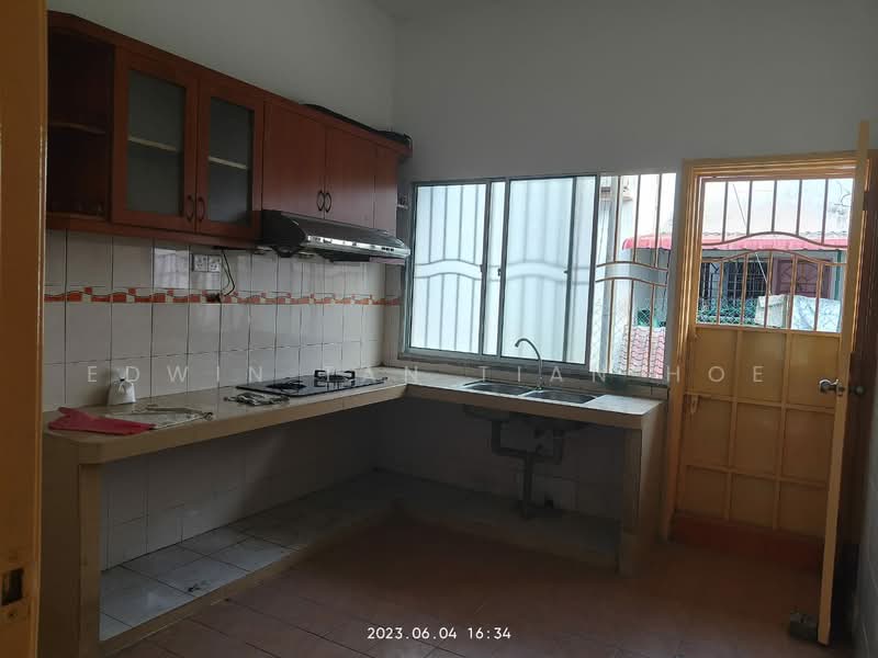 2-storey Terraced House for Sale in Bandar Puteri Klang (Klang) - Edwin Tan Tian Hoe - Kitchen - PropertyGuru.com.my