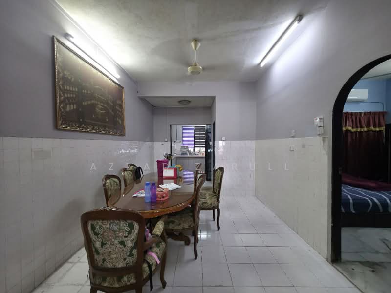 Rumah Teres 2 Tingkat untuk Dijual di Bandar Kinrara Seksyen 1 (Bandar Kinrara) - Azzad Zarull - Dining Room - PropertyGuru.com.my