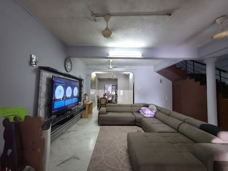 Rumah Teres 2 Tingkat untuk Dijual di Bandar Kinrara Seksyen 1 (Bandar Kinrara) - Azzad Zarull - Living Room - PropertyGuru.com.my