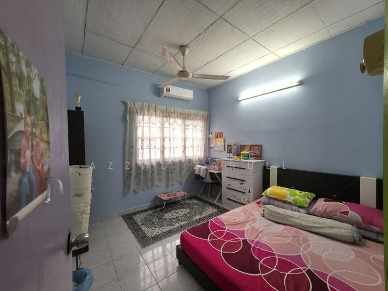 Rumah Teres 2 Tingkat untuk Dijual di Bandar Kinrara Seksyen 1 (Bandar Kinrara) - Azzad Zarull - Bedroom - PropertyGuru.com.my