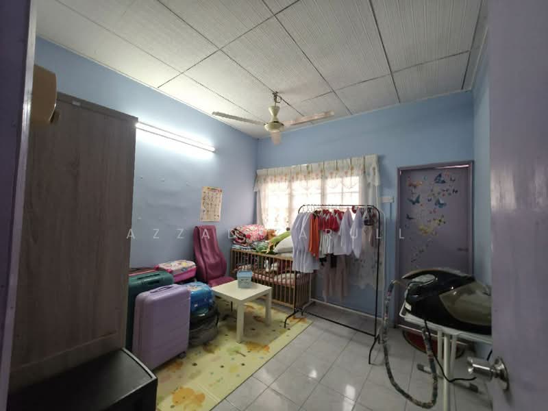 Rumah Teres 2 Tingkat untuk Dijual di Bandar Kinrara Seksyen 1 (Bandar Kinrara) - Azzad Zarull - Bedroom - PropertyGuru.com.my