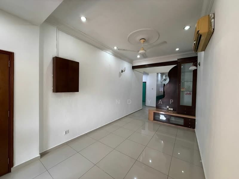 1-storey Terraced House for Rent in Bukit Indah (Iskandar Puteri (Nusajaya)) - Desmond Yap - Living Room - PropertyGuru.com.my