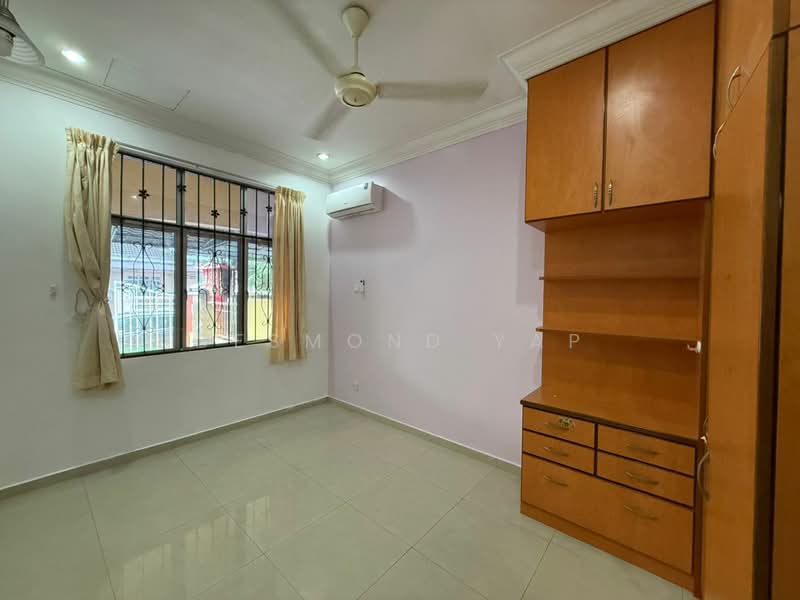 1-storey Terraced House for Rent in Bukit Indah (Iskandar Puteri (Nusajaya)) - Desmond Yap - Bedroom - PropertyGuru.com.my