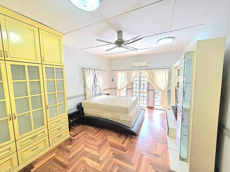 Rumah Berkembar untuk Dijual di Seksyen 9 (Shah Alam) - Sariza Hartanah - Bedroom - PropertyGuru.com.my