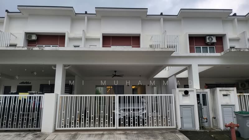2-storey Terraced House for Rent in Bandar Sri Sendayan (Negeri Sembilan) - Ismi Muhammad - Exterior - PropertyGuru.com.my