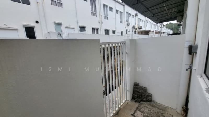 2-storey Terraced House for Rent in Bandar Sri Sendayan (Negeri Sembilan) - Ismi Muhammad - Exterior - PropertyGuru.com.my
