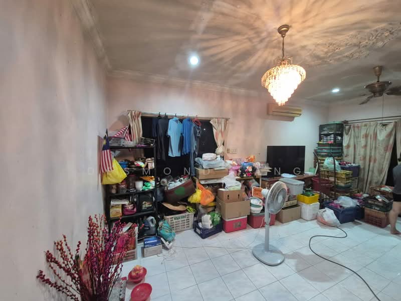 2-storey Terraced House for Sale in Taman Sungai Besi Indah (Seri Kembangan) - Desmond Tang - Living Room - PropertyGuru.com.my