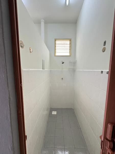 Rumah Flat untuk Dijual di Prestige III - Correen Lee - Bathroom - PropertyGuru.com.my