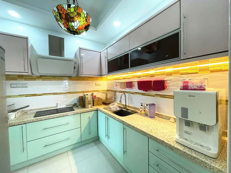 Kondominium untuk Dijual di Boulevard Condominium (BLVD) - Jen Choo - Kitchen - PropertyGuru.com.my