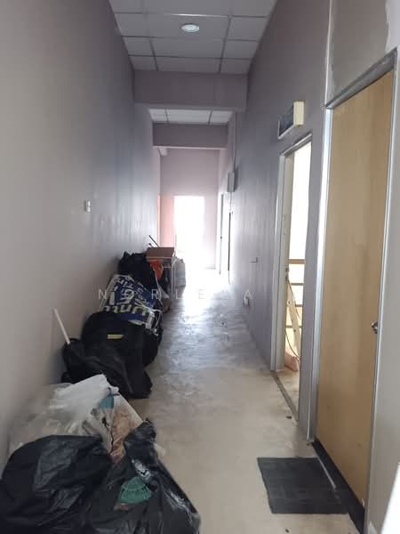 Shop / Office for Rent in Petaling Jaya (Selangor) - Norlela . - Corridor - PropertyGuru.com.my