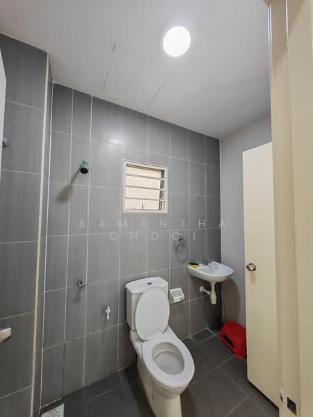 Rumah Teres untuk Dijual di Taman Dato Demang (Seri Kembangan) - Samantha Chooi - Bathroom - PropertyGuru.com.my