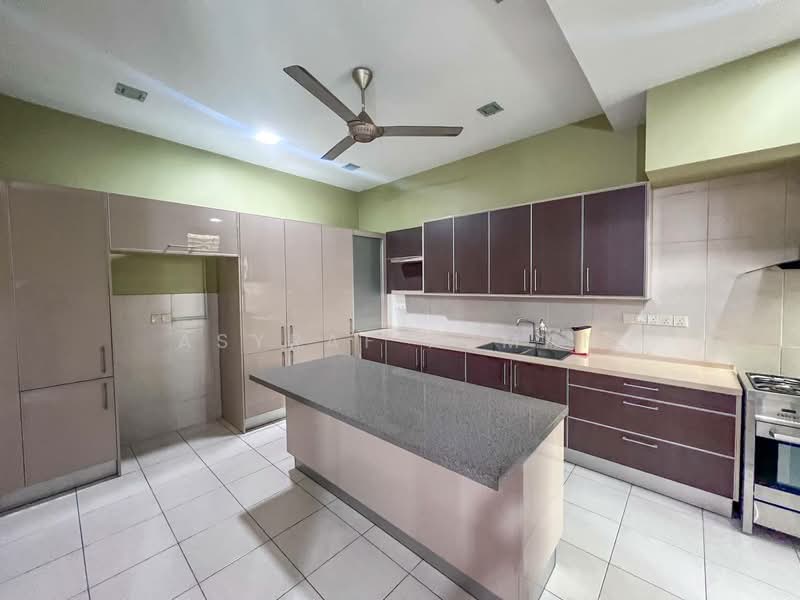 3-storey Terraced House for Sale in Alam Damai (Cheras) - Asyraf Azman - Kitchen - PropertyGuru.com.my