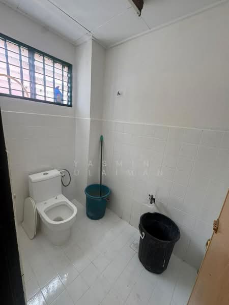 2-storey Terraced House for Sale in Pjs 5 (Petaling Jaya) - Yasmin Sulaiman - Bathroom - PropertyGuru.com.my