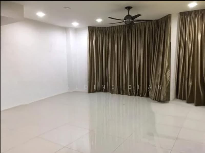 2-storey Terraced House for Rent in Taman Putra Prima (Puchong) - Geraldine Chan - Living Room - PropertyGuru.com.my