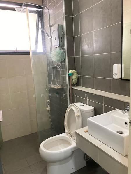 Servis Apartment untuk Disewa di Cube @ One South - Abbie Lee - Bathroom - PropertyGuru.com.my