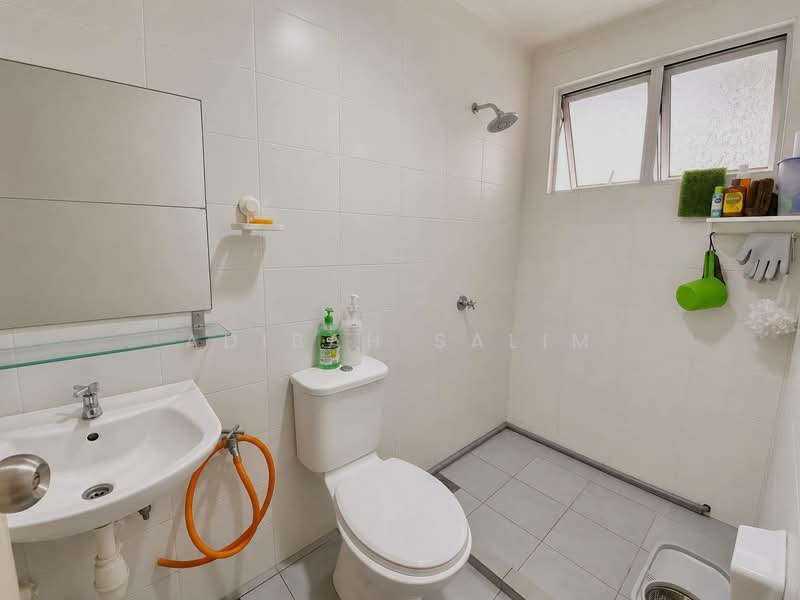 Servis Apartment untuk Dijual di Suri Puteri - Adibah Salim - Bathroom - PropertyGuru.com.my