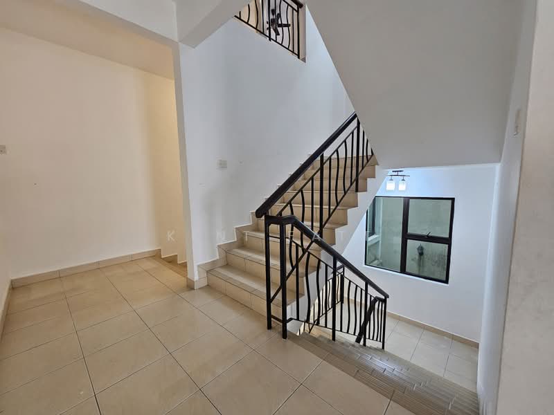 Rumah Teres 3 Tingkat untuk Dijual di Taman Bukit Prima (Cheras) - Kent Fatt - Interior - PropertyGuru.com.my
