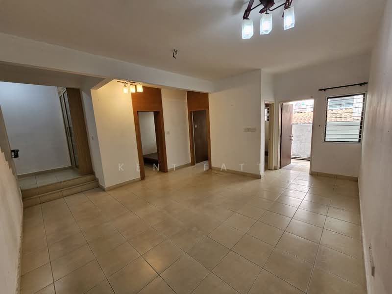Rumah Teres 3 Tingkat untuk Dijual di Taman Bukit Prima (Cheras) - Kent Fatt - Living Room - PropertyGuru.com.my