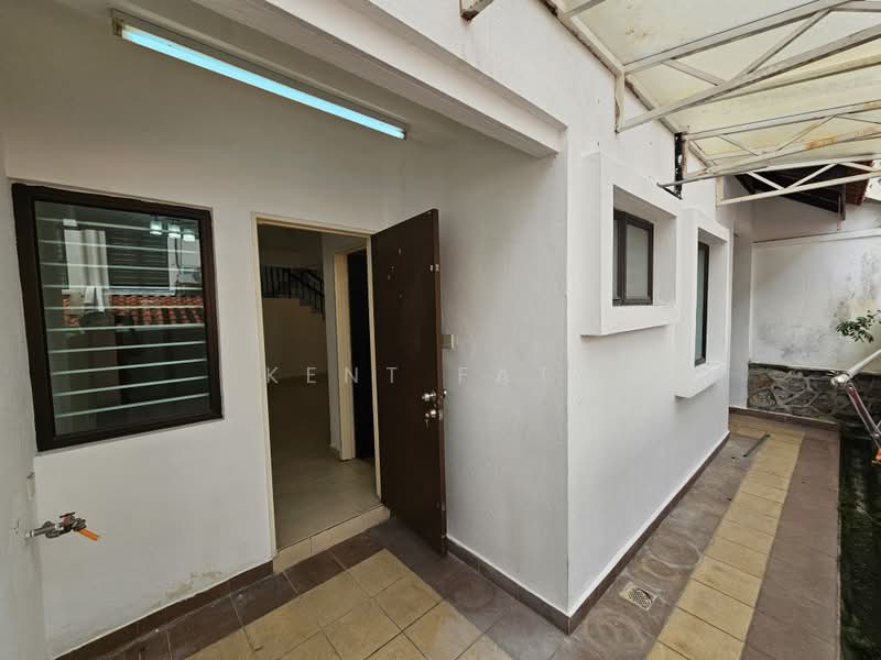 Rumah Teres 3 Tingkat untuk Dijual di Taman Bukit Prima (Cheras) - Kent Fatt - Exterior - PropertyGuru.com.my