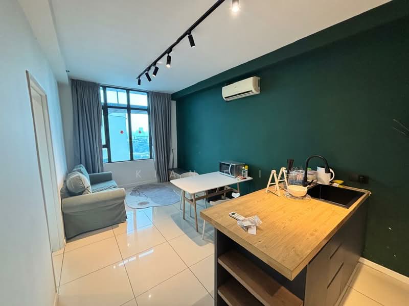 Servis Apartment untuk Disewa di Centrestage Designer Suite - Kian Fei - Living Room - PropertyGuru.com.my